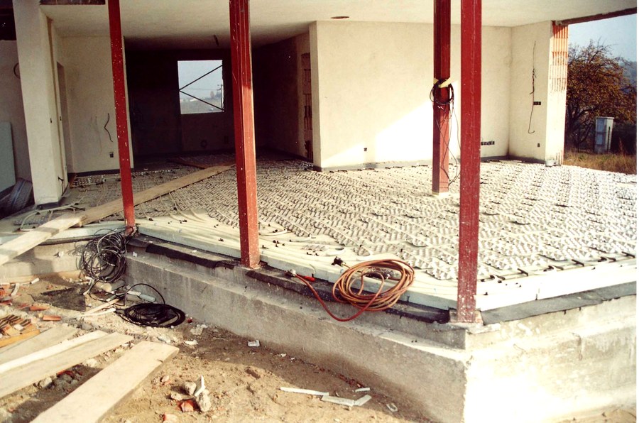 Holosmetky – montáž termoplechu